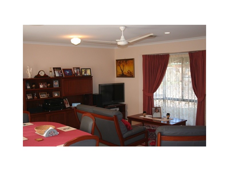 253/4 Melody Court, Warana QLD 4575