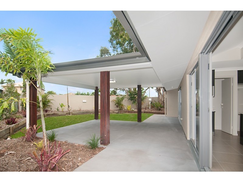 7 Allunga Court, Mooloolaba QLD 4557