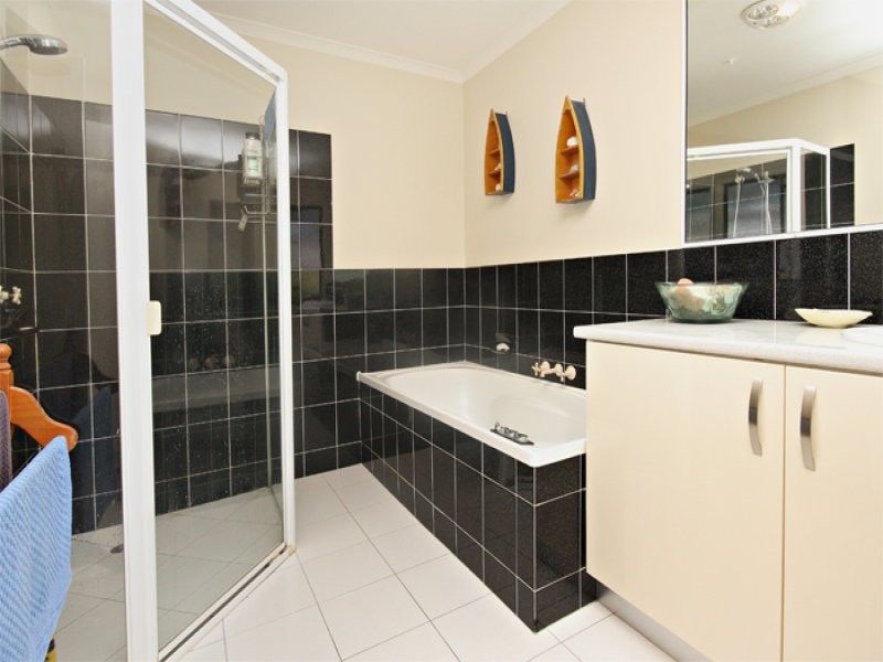 50 Oceanic Drive, Warana QLD 4575
