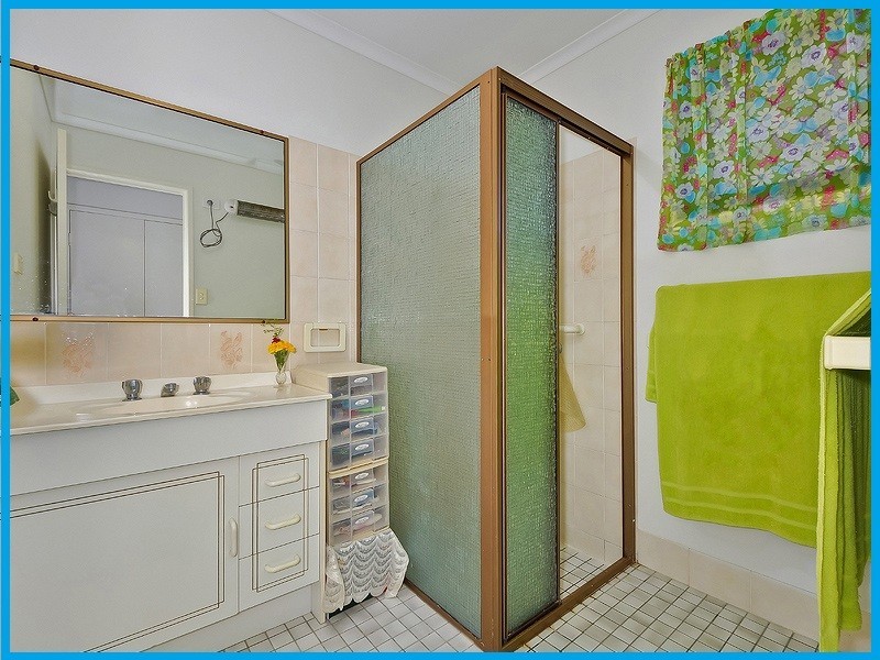 123/8 Melody Court, Warana QLD 4575