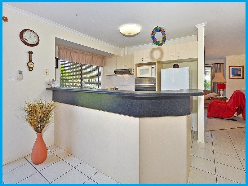 2/1 Teak Court, Mountain Creek QLD 4557