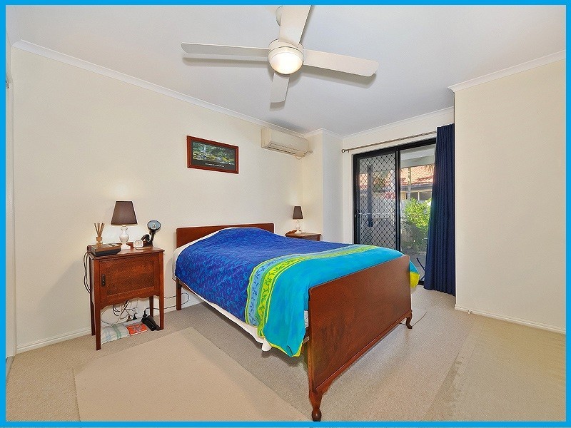 2/1 Teak Court, Mountain Creek QLD 4557