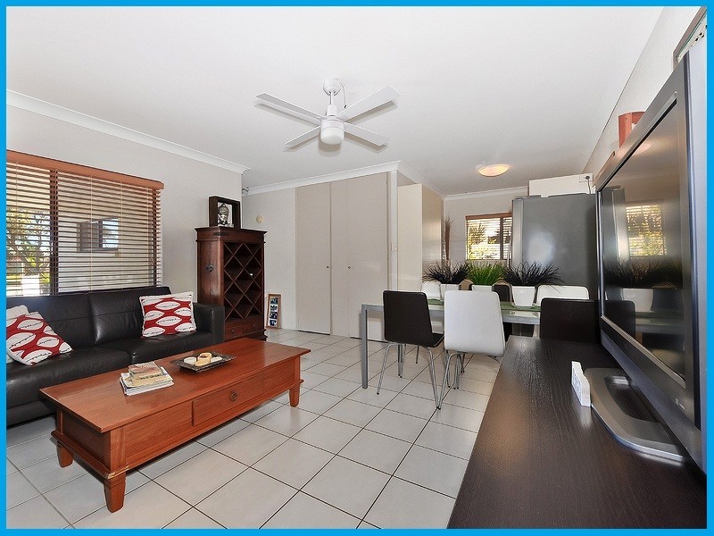 1&2/34 Point Cartwright Drive, Buddina QLD 4575