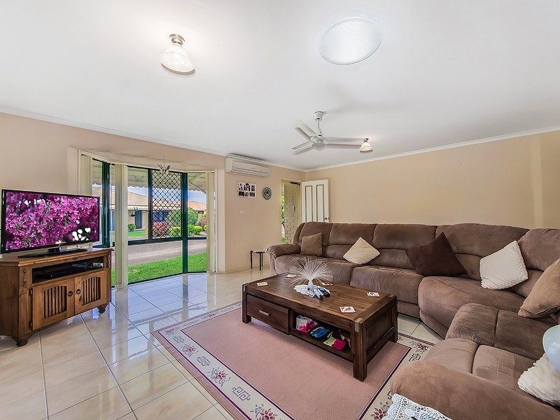 243/4 Melody Court, Warana QLD 4575