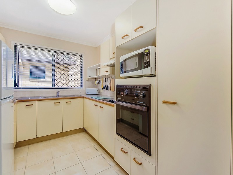 243/4 Melody Court, Warana QLD 4575
