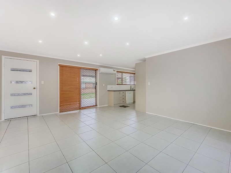 85 Nicklin Way, Warana QLD 4575
