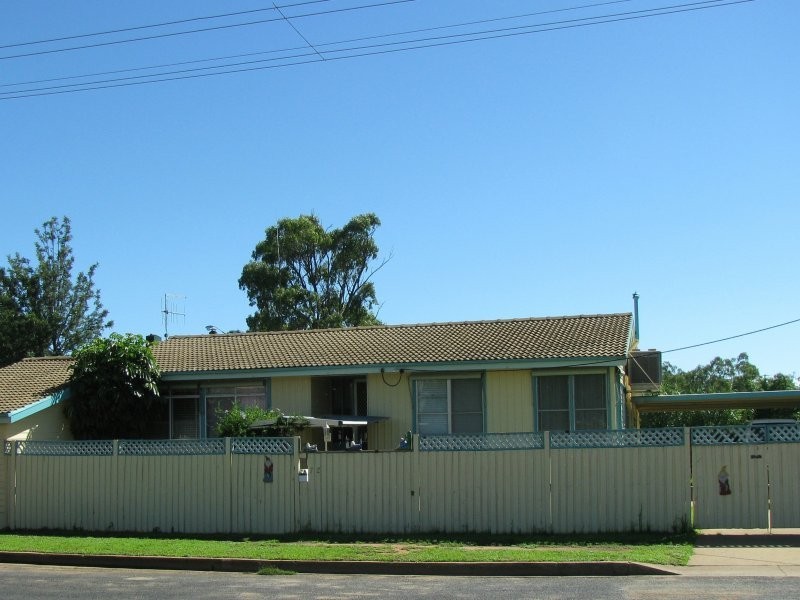 72 Narromine St, Trangie NSW 2823