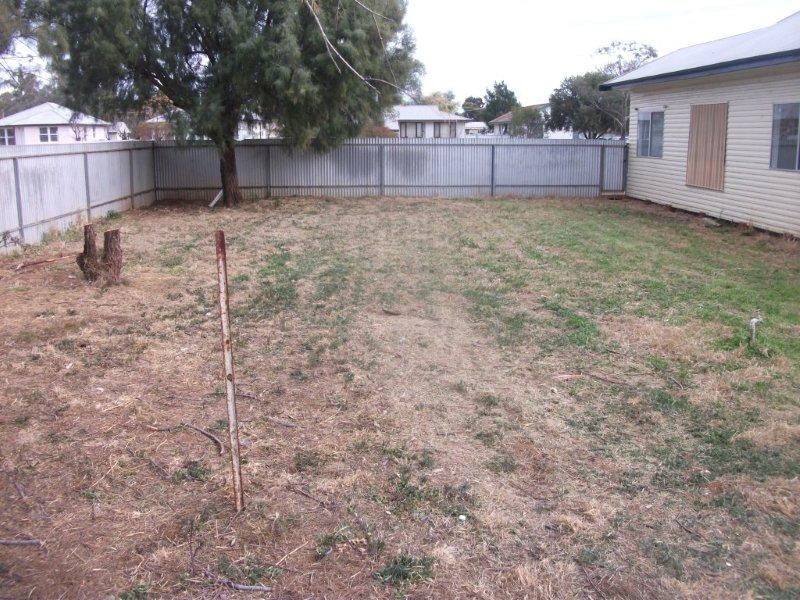 24 Campbell St, Trangie NSW 2823