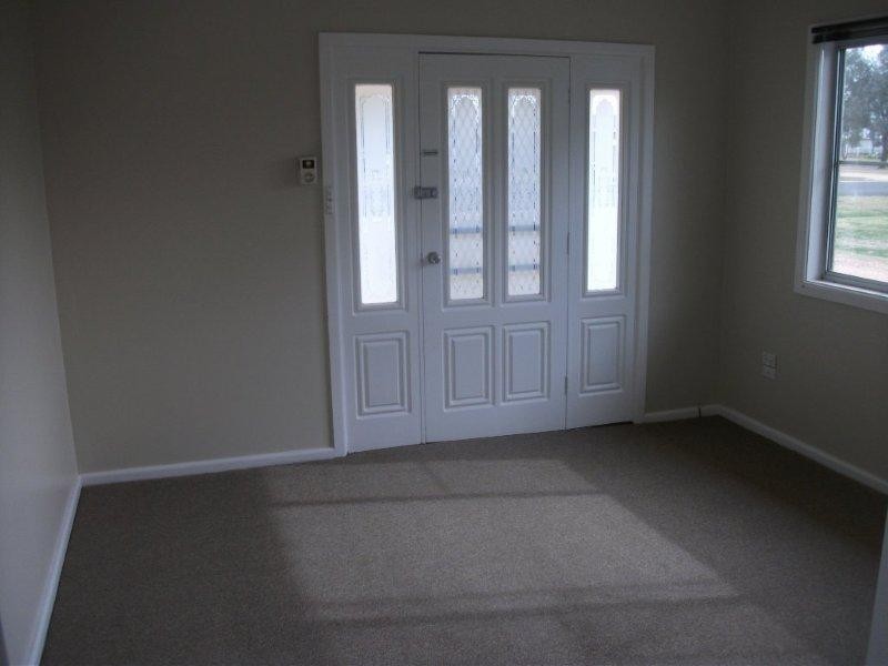 24 Campbell St, Trangie NSW 2823