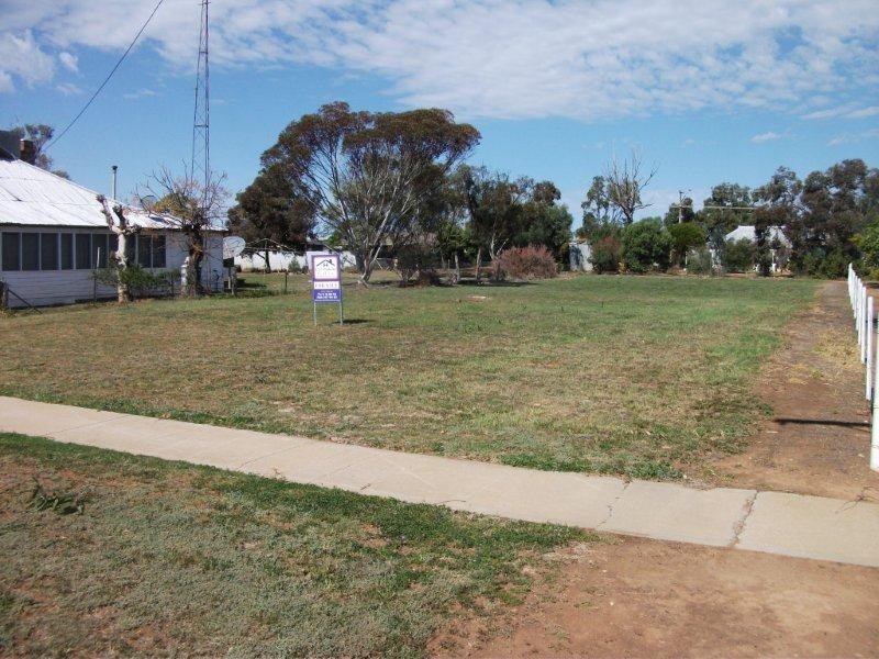 25 Narromine St, Nevertire NSW 2831