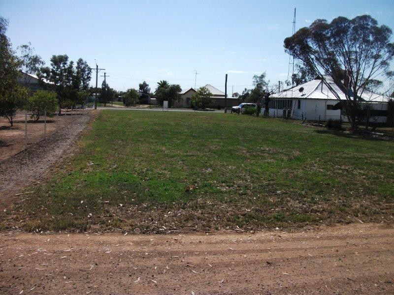 25 Narromine St, Nevertire NSW 2831