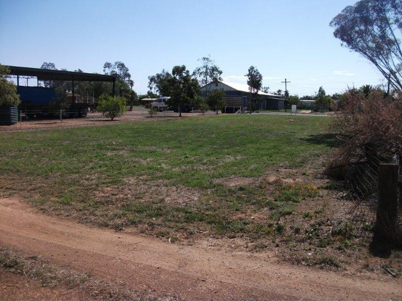 25 Narromine St, Nevertire NSW 2831