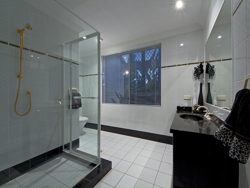 51 Portobello Drive, Mermaid Waters QLD 4218