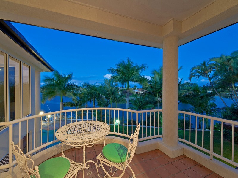 51 Portobello Drive, Mermaid Waters QLD 4218