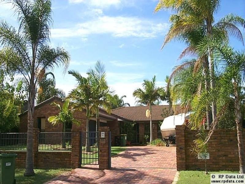 6 Winch Court, Mermaid Waters QLD 4218