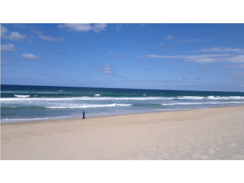 2/99 Old Burleigh Road, Broadbeach QLD 4218