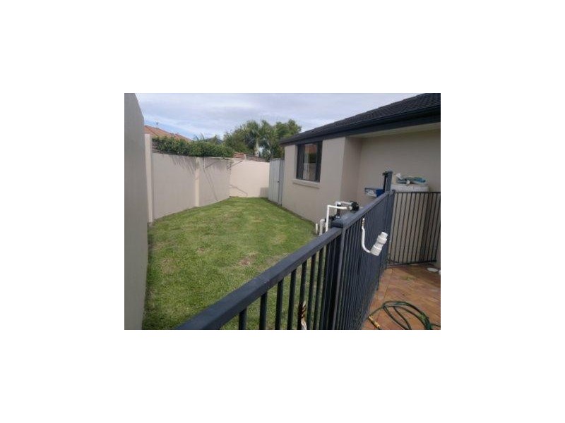 19 Moonraker Street, Clear Island Waters QLD 4226