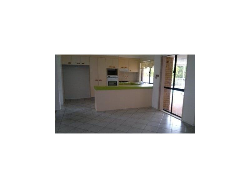 2 Longueville Court, Robina QLD 4226