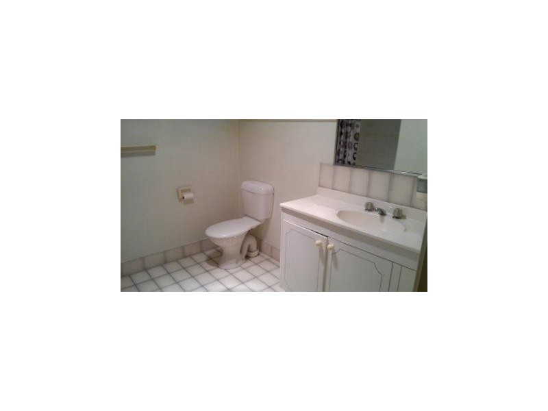 2 Longueville Court, Robina QLD 4226