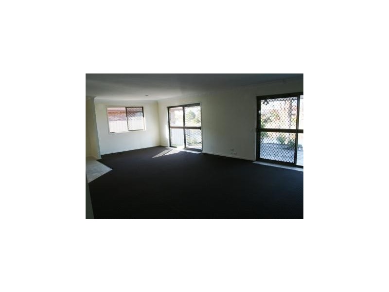 54 Markeri Street, Mermaid Waters QLD 4218