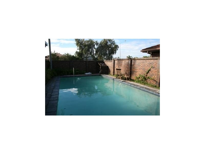 54 Markeri Street, Mermaid Waters QLD 4218