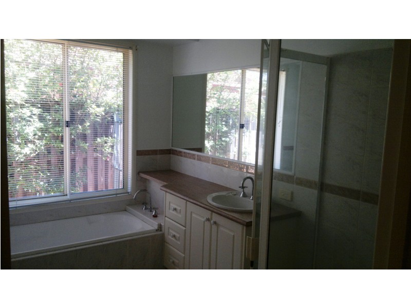 34 Brighton Crescent, Robina QLD 4226