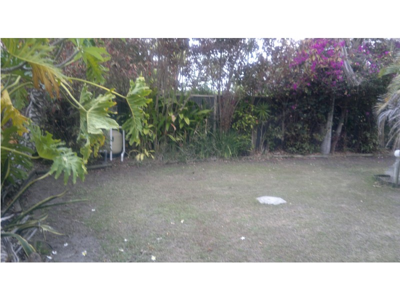 11 Normanby Street, Mermaid Waters QLD 4218