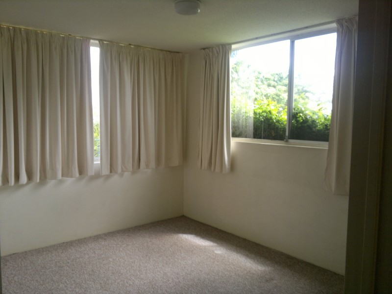 1/2 Oceanic Drive, Mermaid Waters QLD 4218