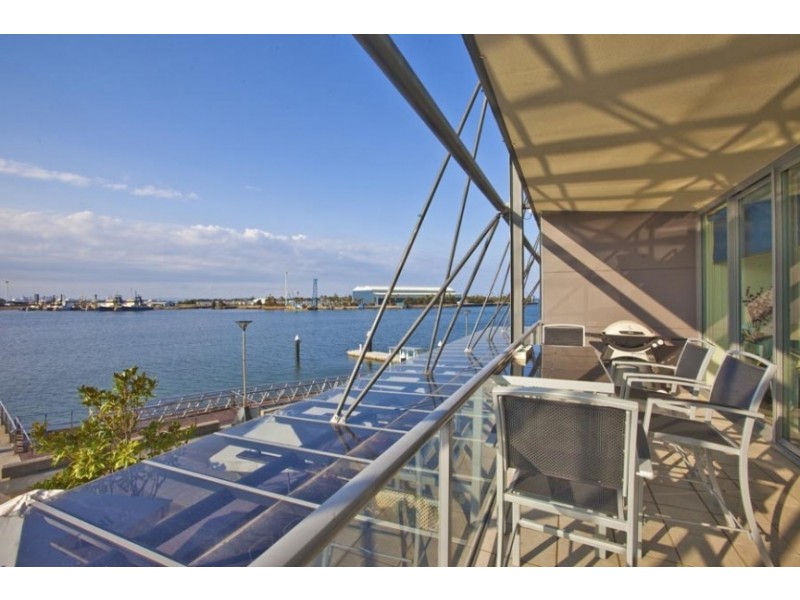 103/1 Honeysuckle Drive, Newcastle NSW 2300