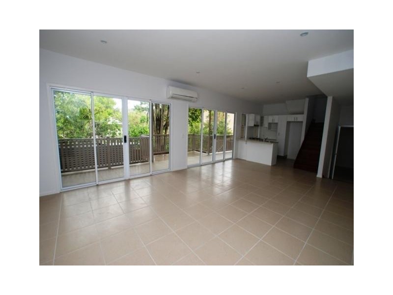 1/27 Garrick Tce, Herston QLD 4006
