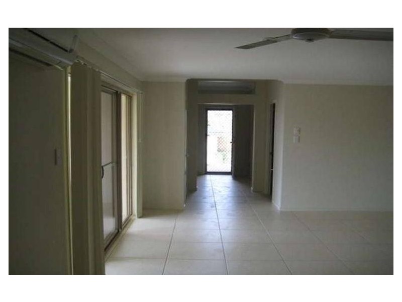 83 High Street, Blackstone QLD 4304