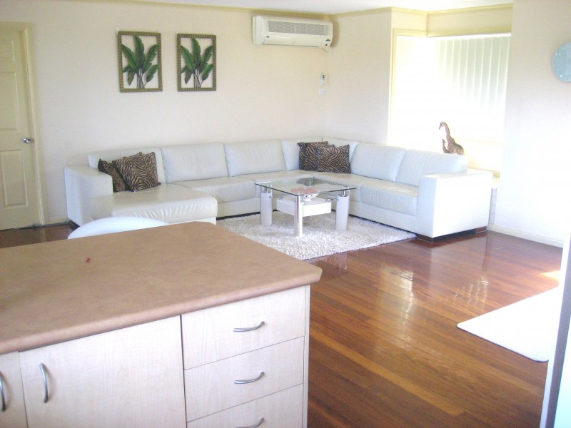 18 Tarrant Drive, Mudgeeraba QLD 4213