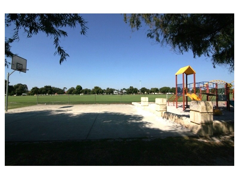 70 Solar Way, Carlisle WA 6101