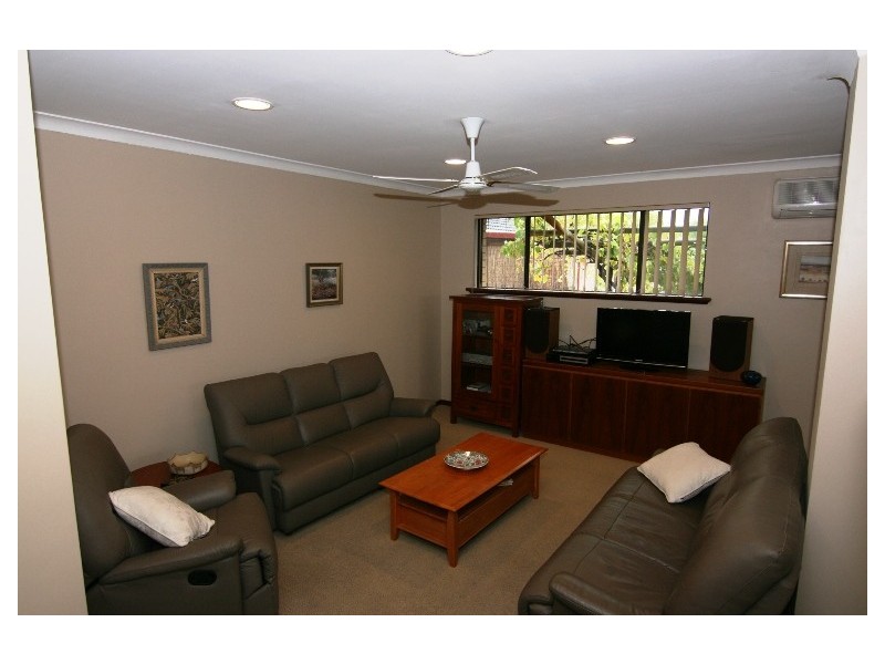 301 Robinson Avenue, Cloverdale WA 6105