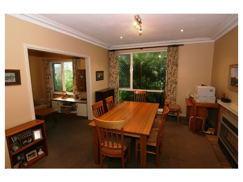 301 Robinson Avenue, Cloverdale WA 6105