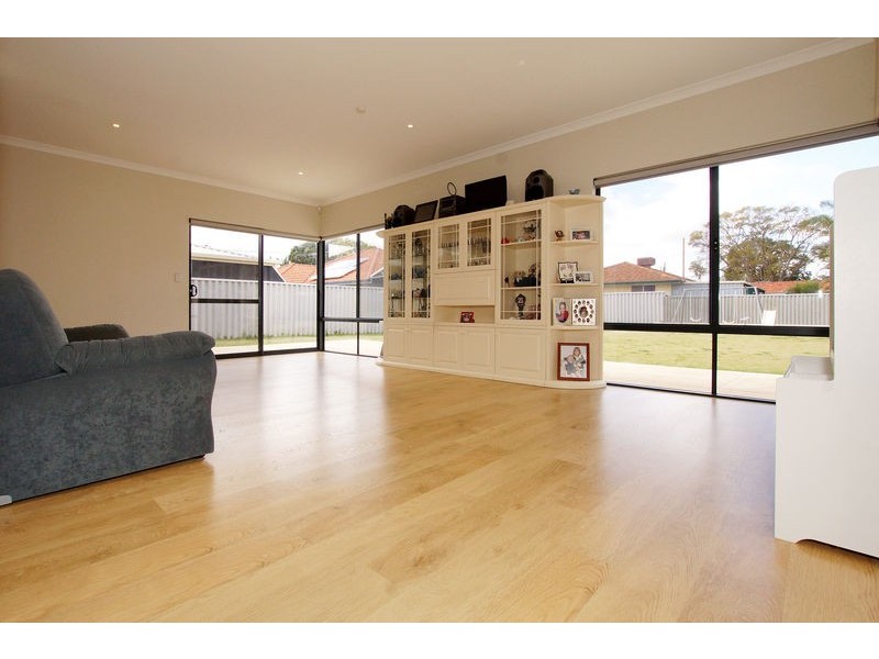 6 Ellard Avenue, Belmont WA 6104