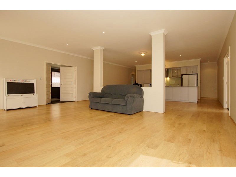 6 Ellard Avenue, Belmont WA 6104