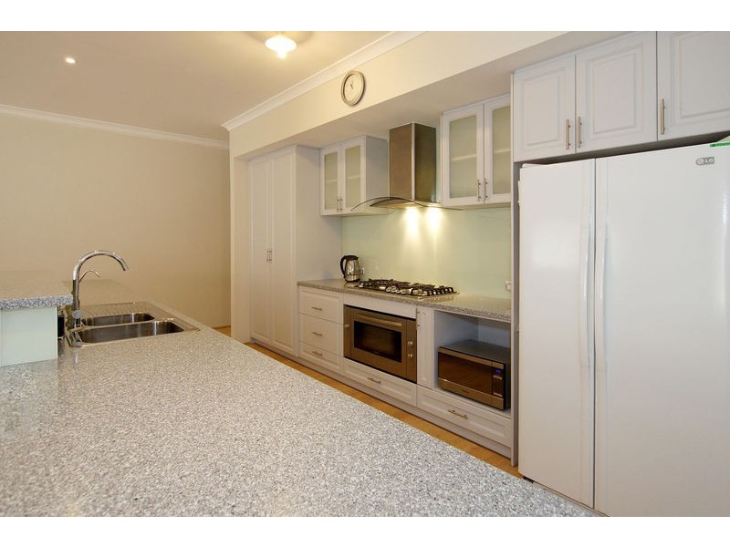 6 Ellard Avenue, Belmont WA 6104