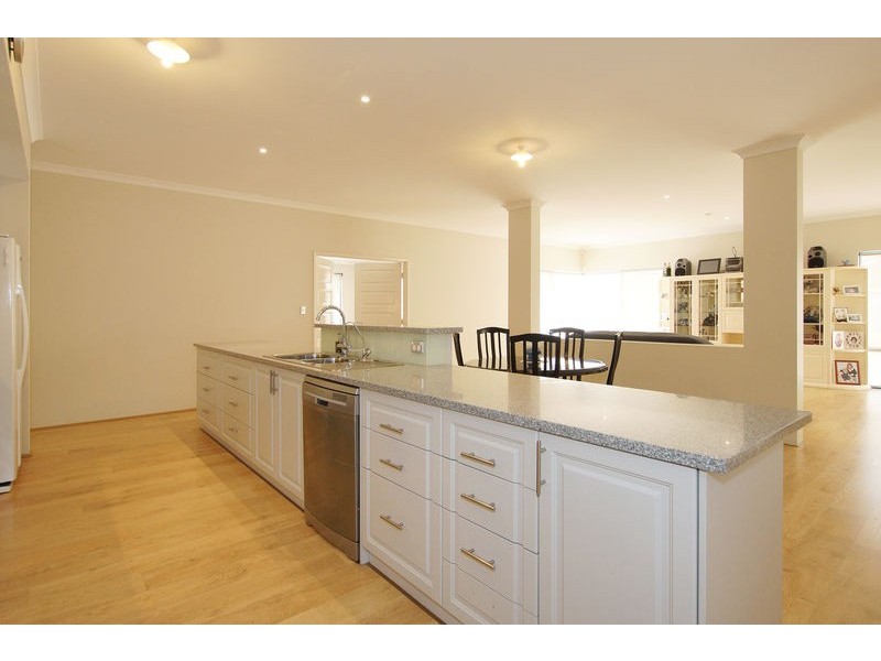 6 Ellard Avenue, Belmont WA 6104