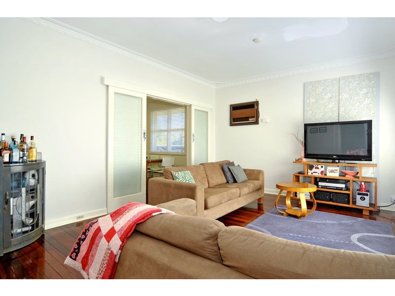 24 Trink Street, Cloverdale WA 6105