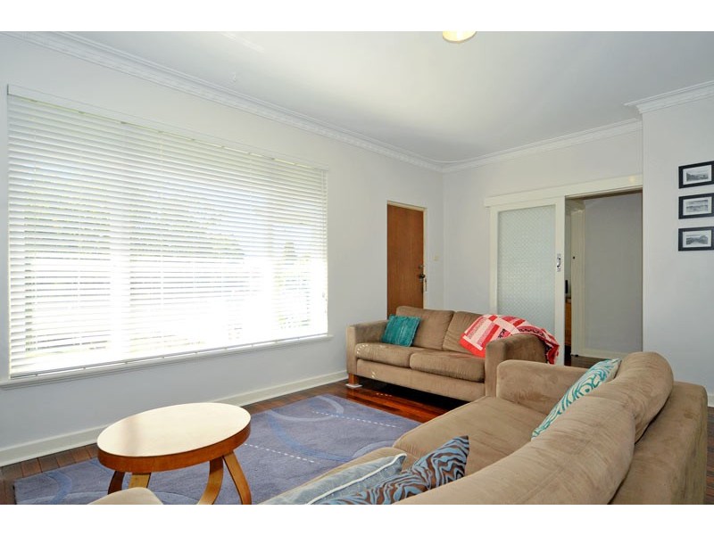 24 Trink Street, Cloverdale WA 6105