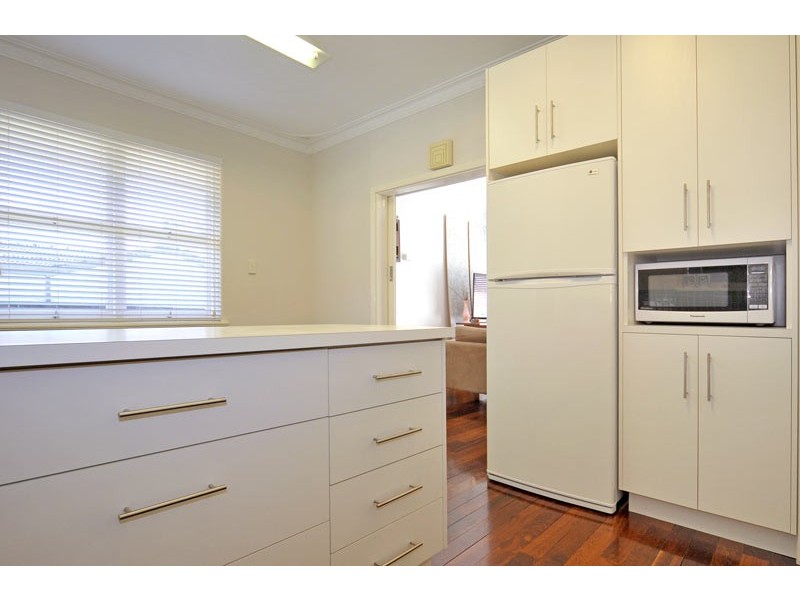24 Trink Street, Cloverdale WA 6105