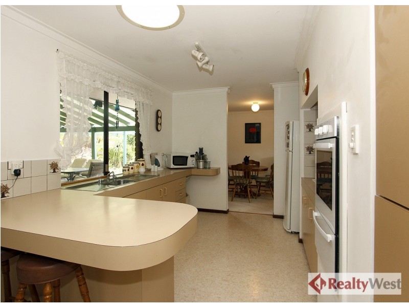 105 Edgewater Drive, Edgewater WA 6027