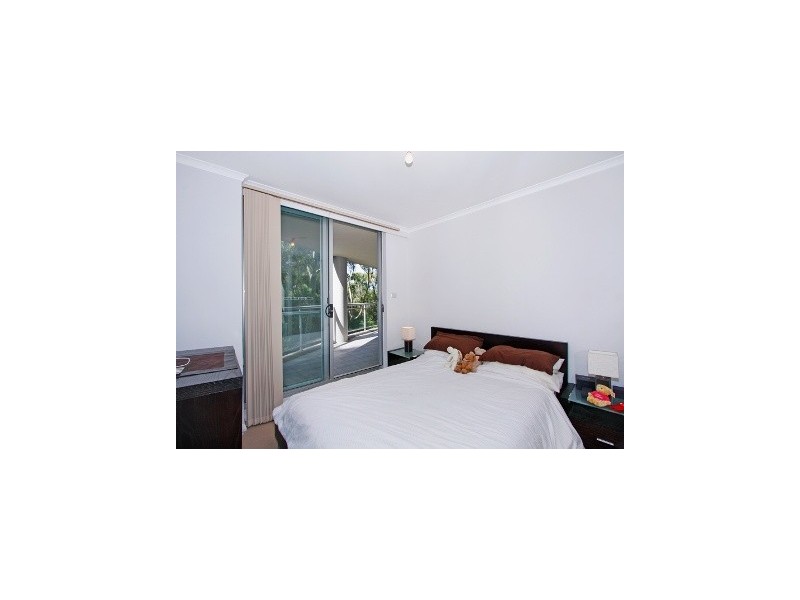 303/80 John Whiteway Drive, Gosford NSW 2250