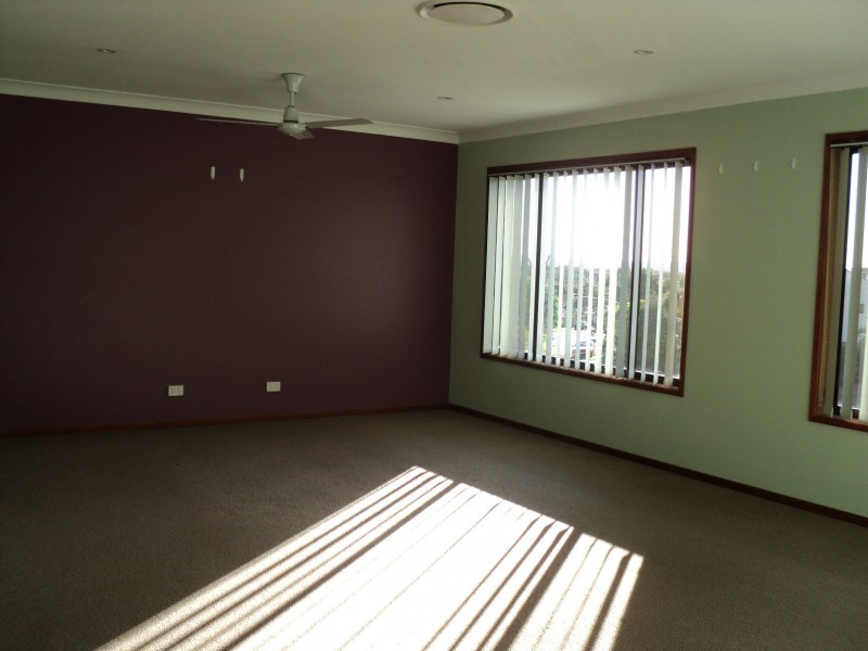 16 Dibden Avenue, Kariong NSW 2250