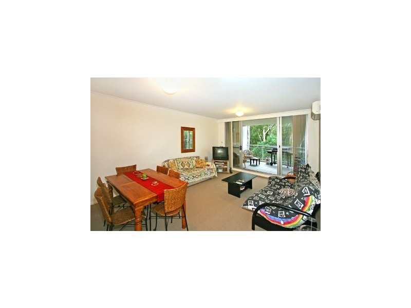 274/80 John Whiteway Drive, Gosford NSW 2250