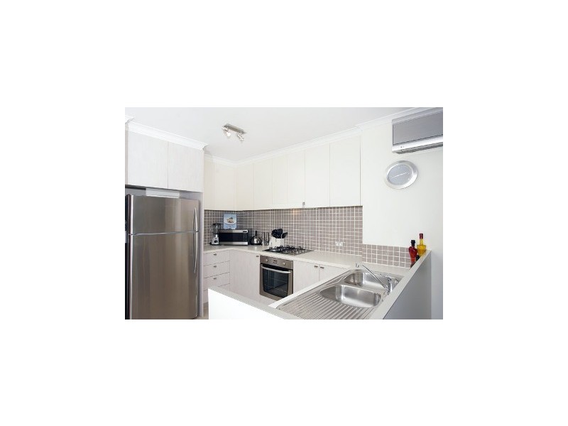 451/80 John Whiteway Drive, Gosford NSW 2250