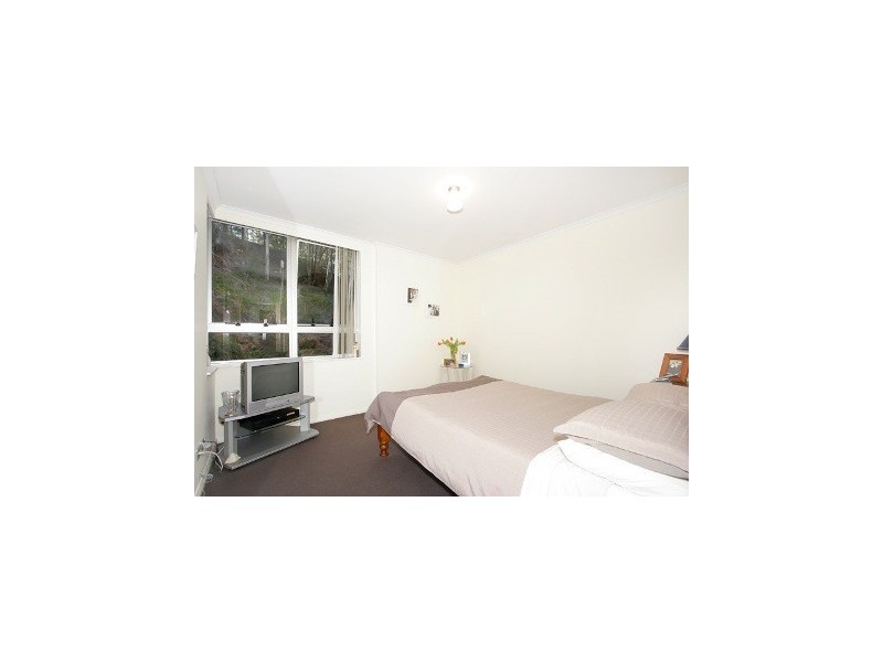 451/80 John Whiteway Drive, Gosford NSW 2250