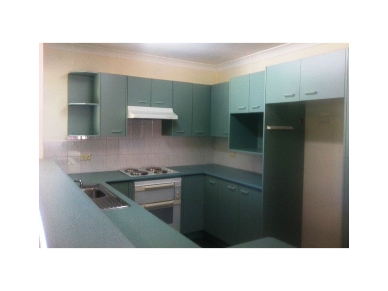 13 Priestly Parade, Point Clare NSW 2250