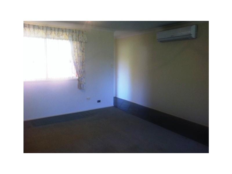 13 Priestly Parade, Point Clare NSW 2250